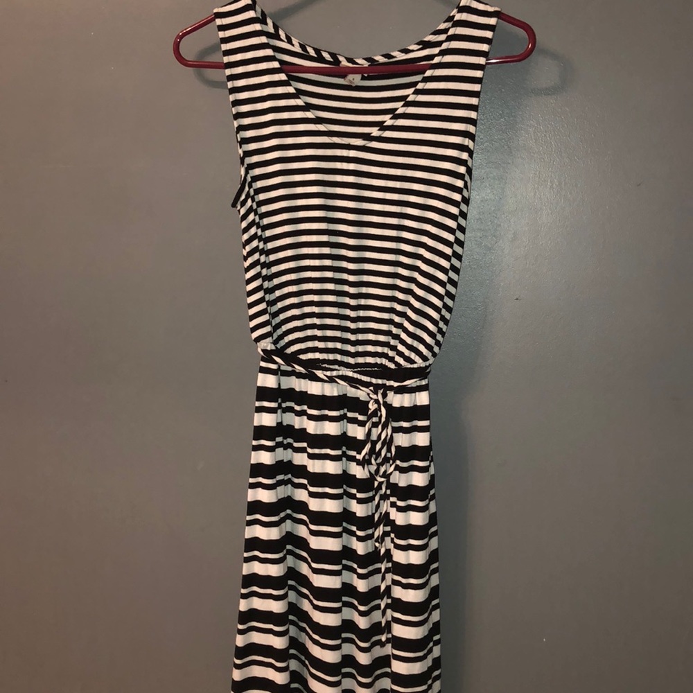 Black and White Stretchy Dress